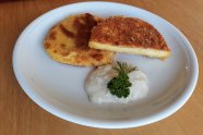 Steckrübenschnitzel mit Kräutersoße