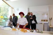 Personen in Lehrküche
