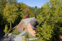 Holzgebäude des WEZ Grafrath